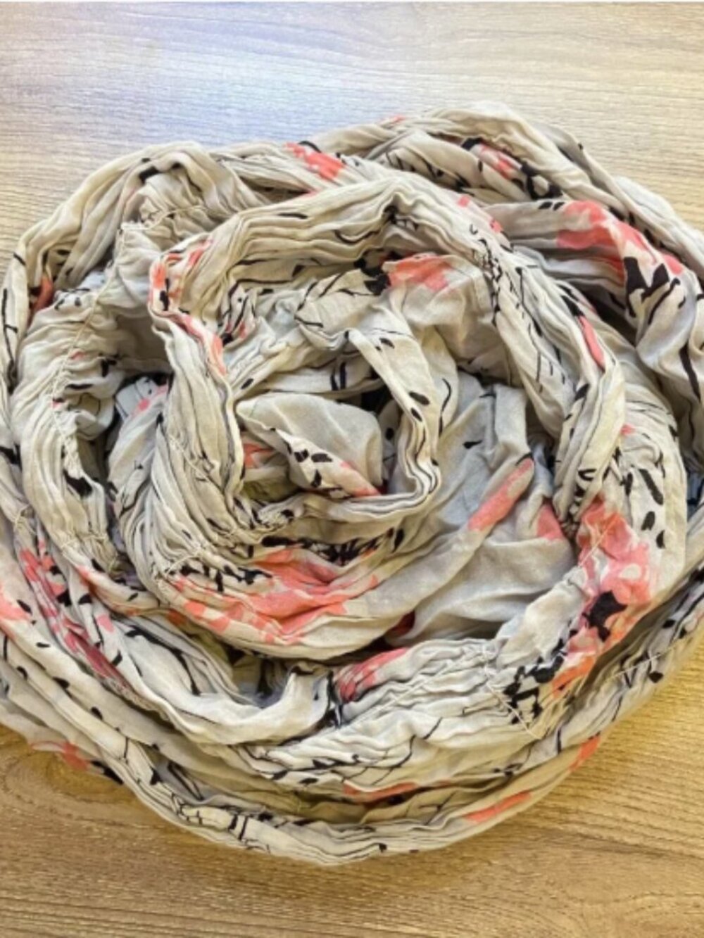 NEW Urban Outfitters Ruched Gray Pink Flower Pattern Long Flowy Scarf